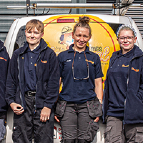 Sam Kiah Cathy Chloe Kayleight - woman who work in the trade sector